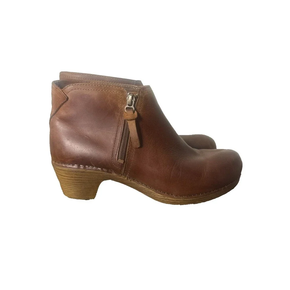 Dansko Women’s 38 Brown Leather Ankle Boots Booties Chunky Heel Comfort